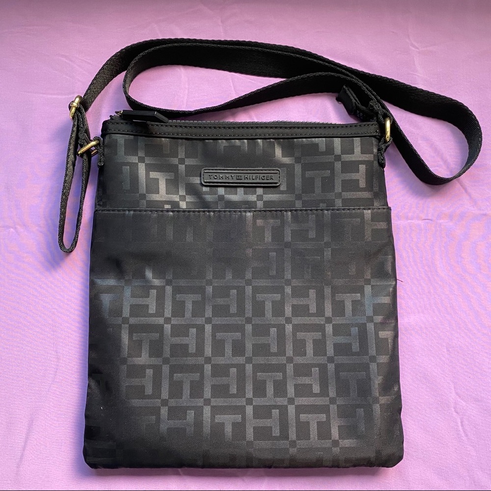 Tommy Hilfiger shoulder bag
